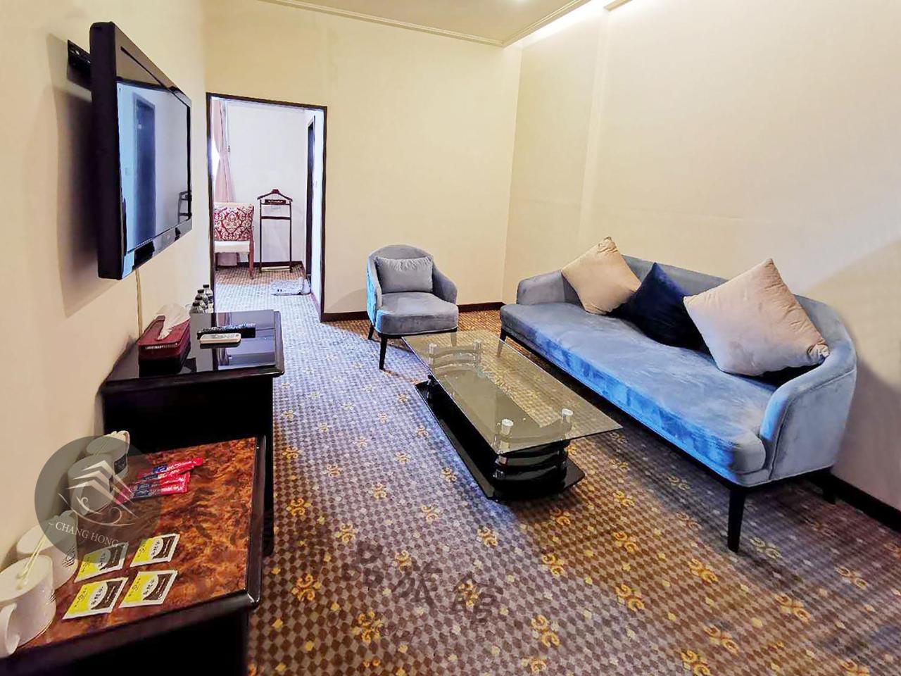 Chang Hong Hotel Jinning Exteriér fotografie